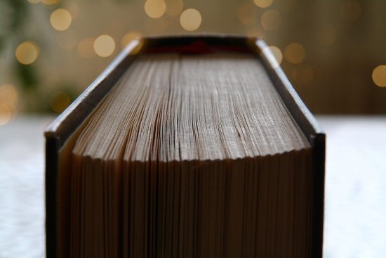 découvrez des résumés de livres concis et pertinents pour vous aider à explorer une vaste gamme de connaissances. accélérez votre lecture et enrichissez votre esprit avec des synthèses des meilleures œuvres littéraires.